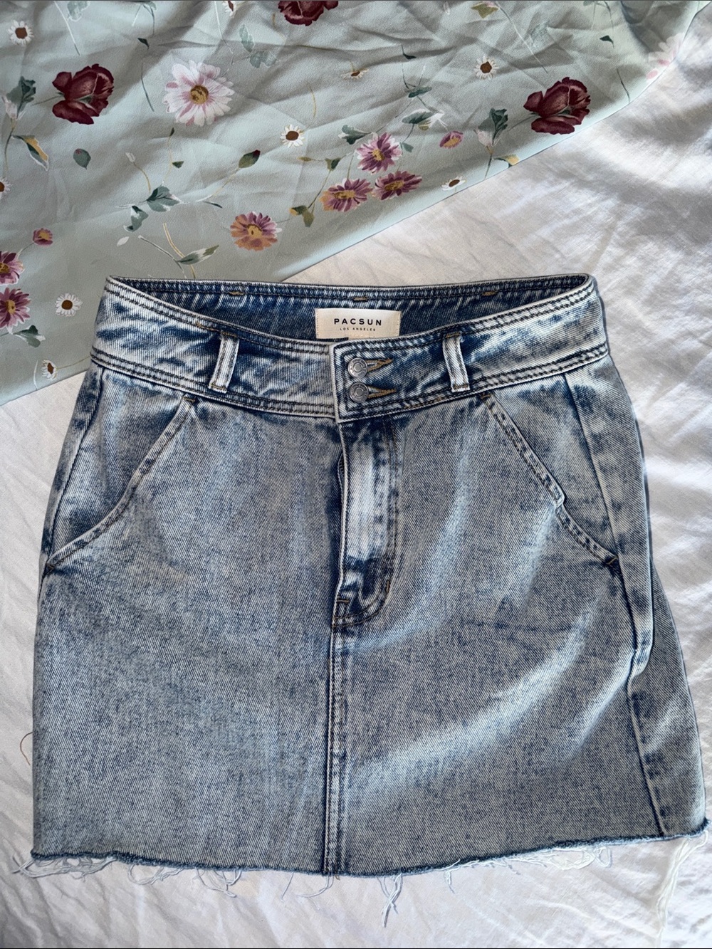 PacSun - 90s Style Acid-Wash Denim Mini Skirt Fits S/M